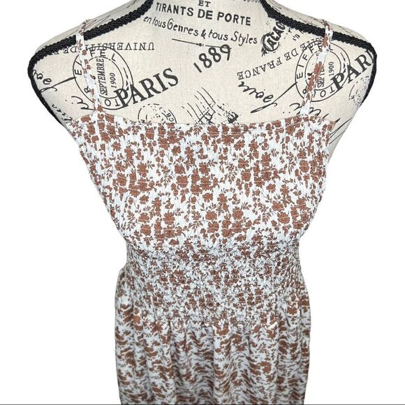 Claire France Dress   - Picture 3 of 8